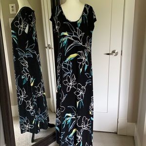 NEW Reitmans black floral maxi dress size M/L